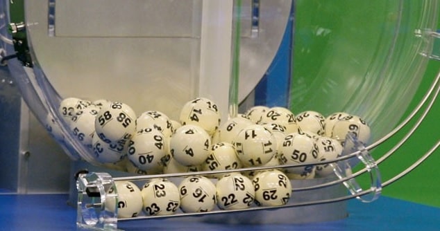 lottery balls in a machine